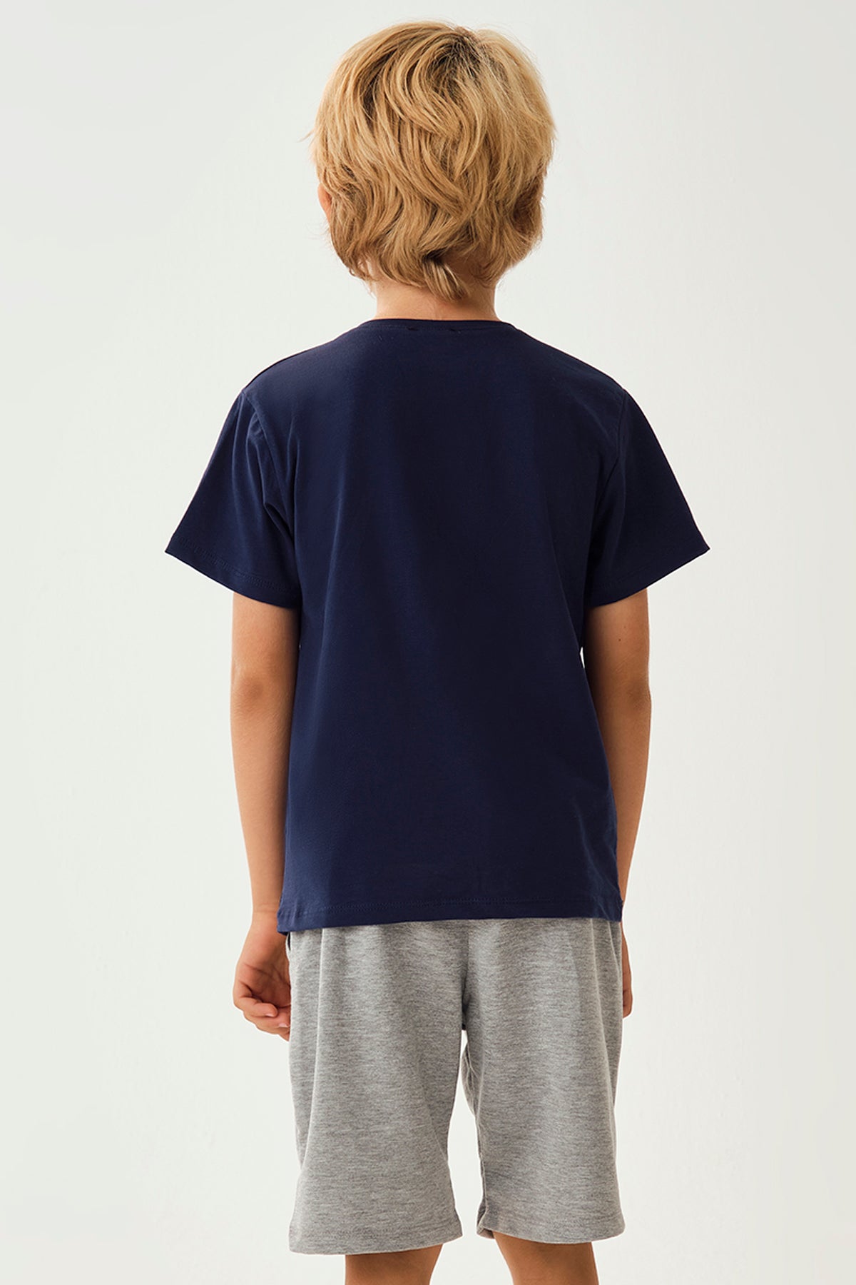 NAVY T-SHIRT