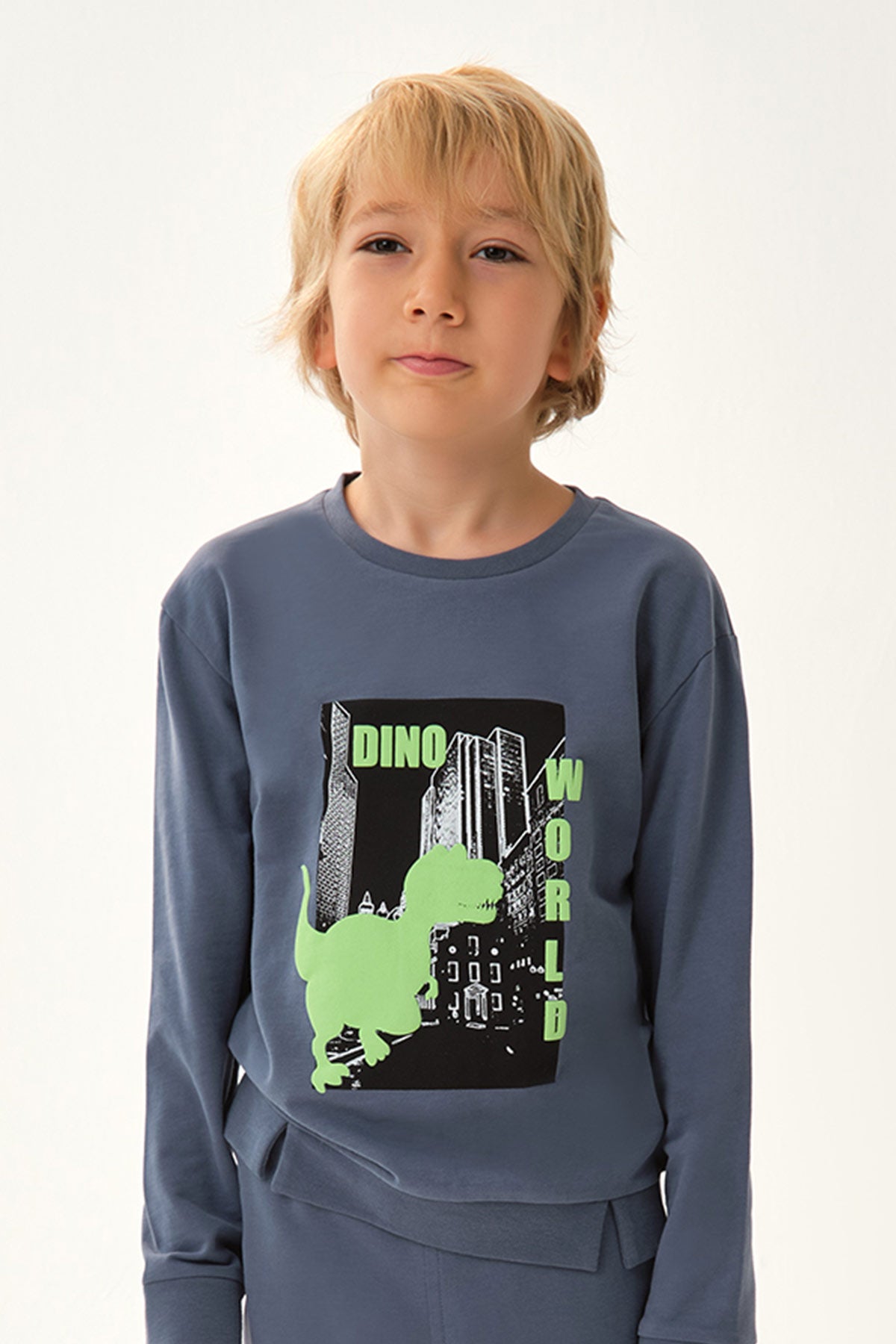 BLUE SWEATSHIRT