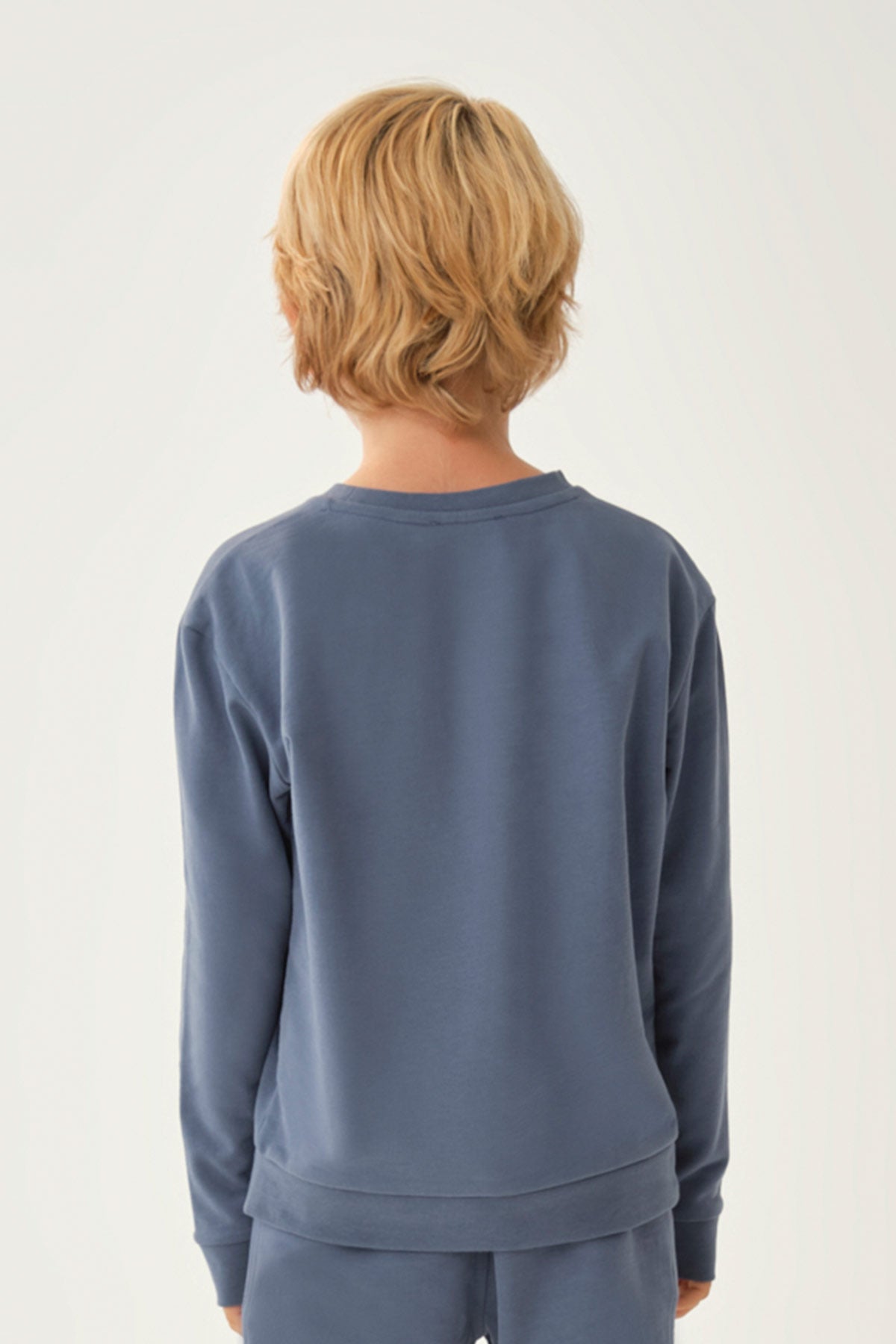 BLUE SWEATSHIRT