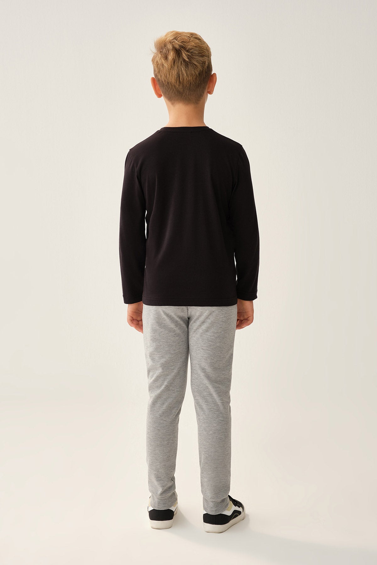 BLACK T-SHIRT LONG SLEEVE