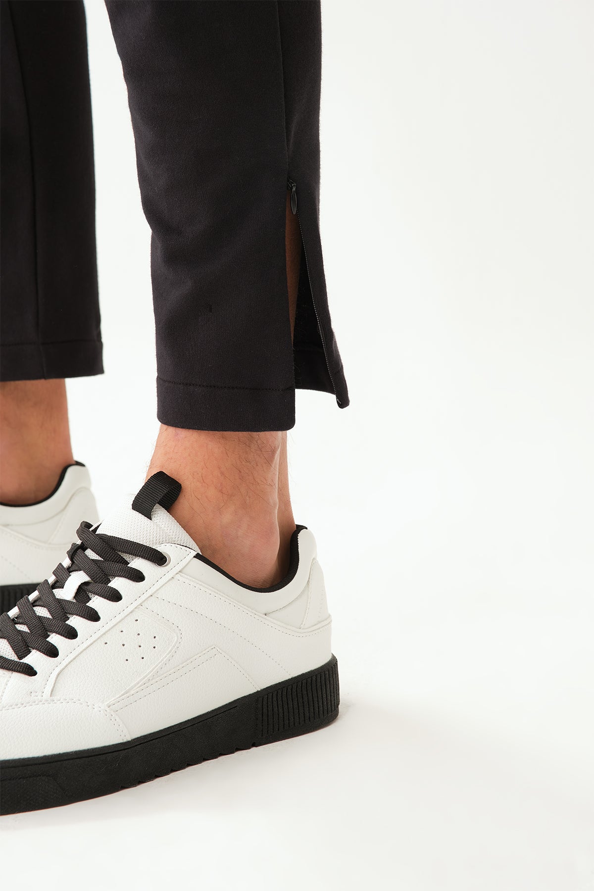 BLACK TRACKSUIT BOTTOM