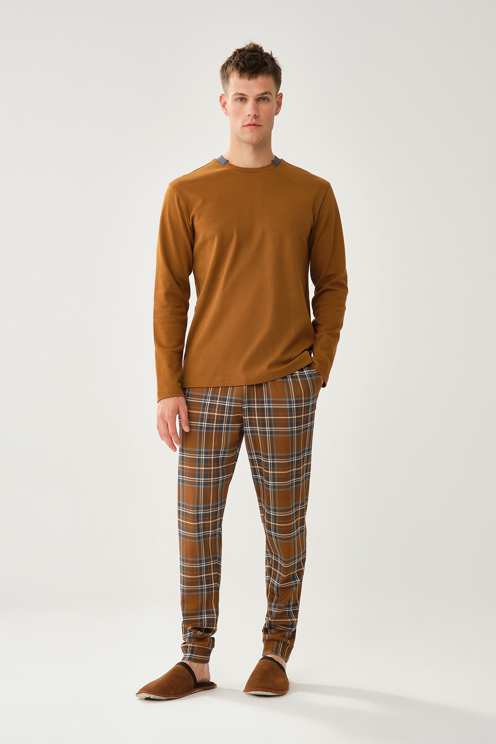 BROWN PYJAMA SET