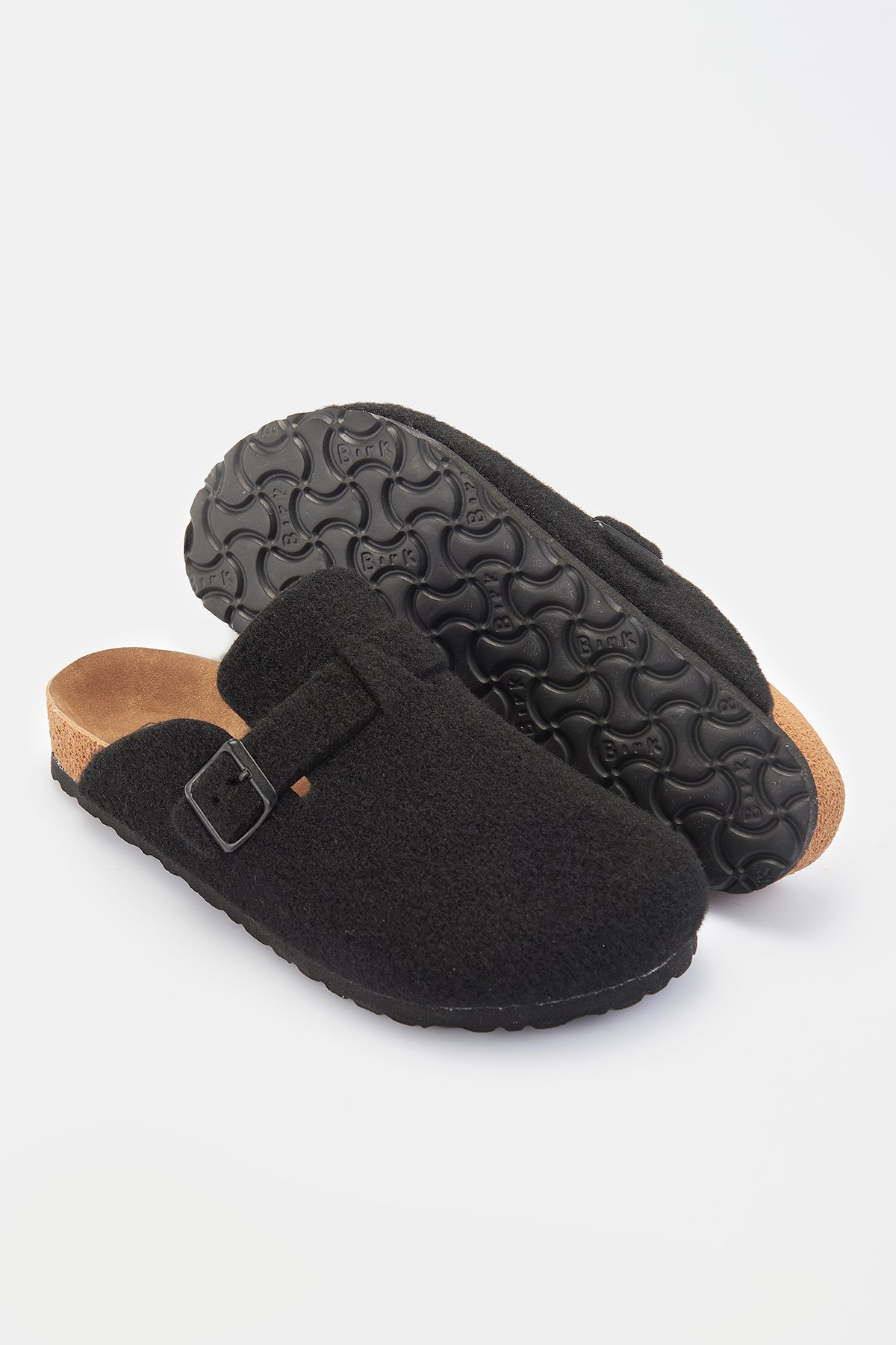 BLACK SLIPPER
