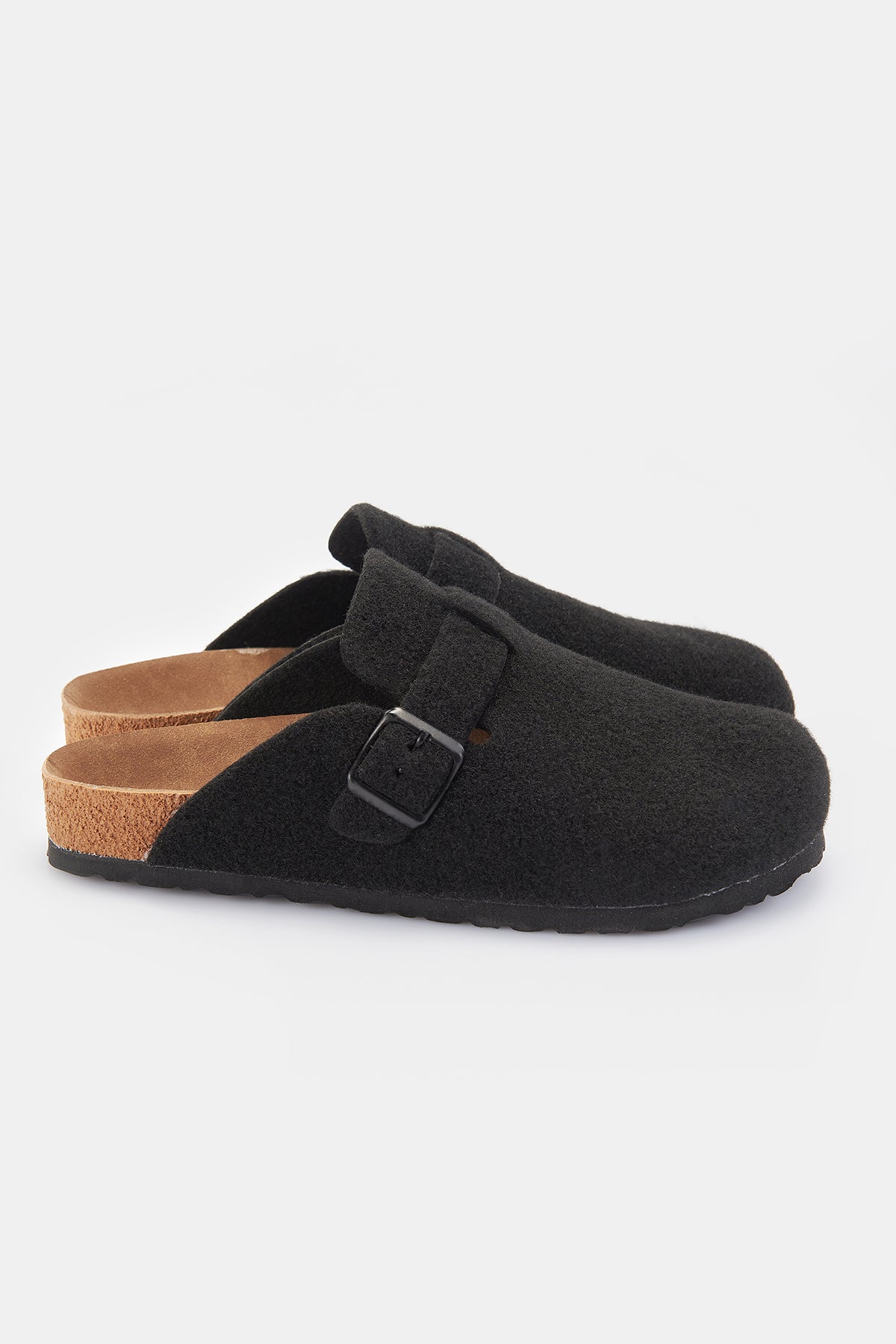 BLACK SLIPPER