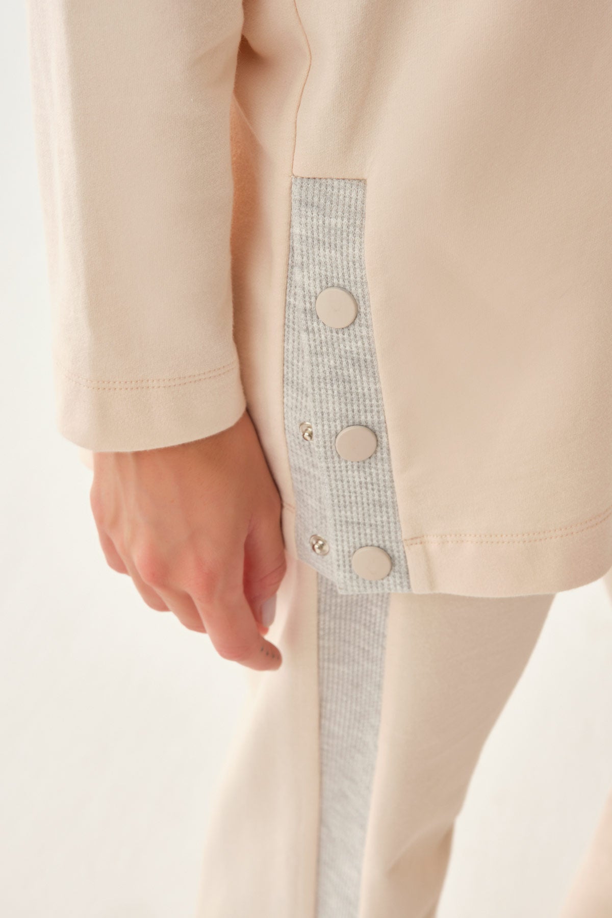 LIGHT PINK SWEATSHIRT