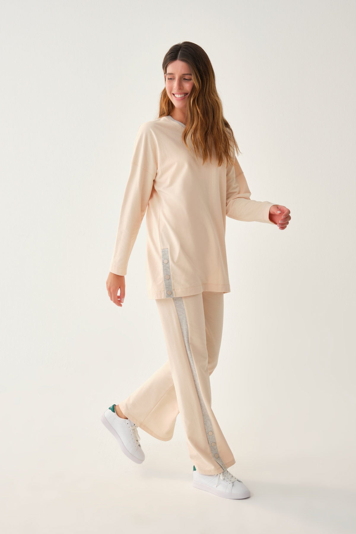 LIGHT PINK SWEATSHIRT