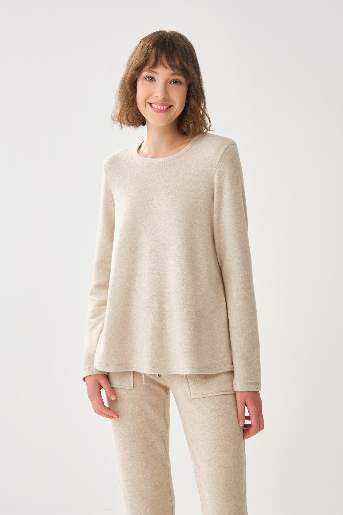 BEIGE SWEATSHIRT