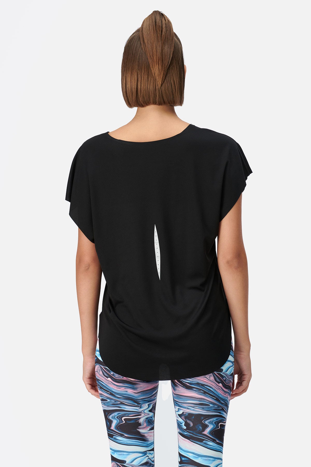 BLACK T-SHIRT