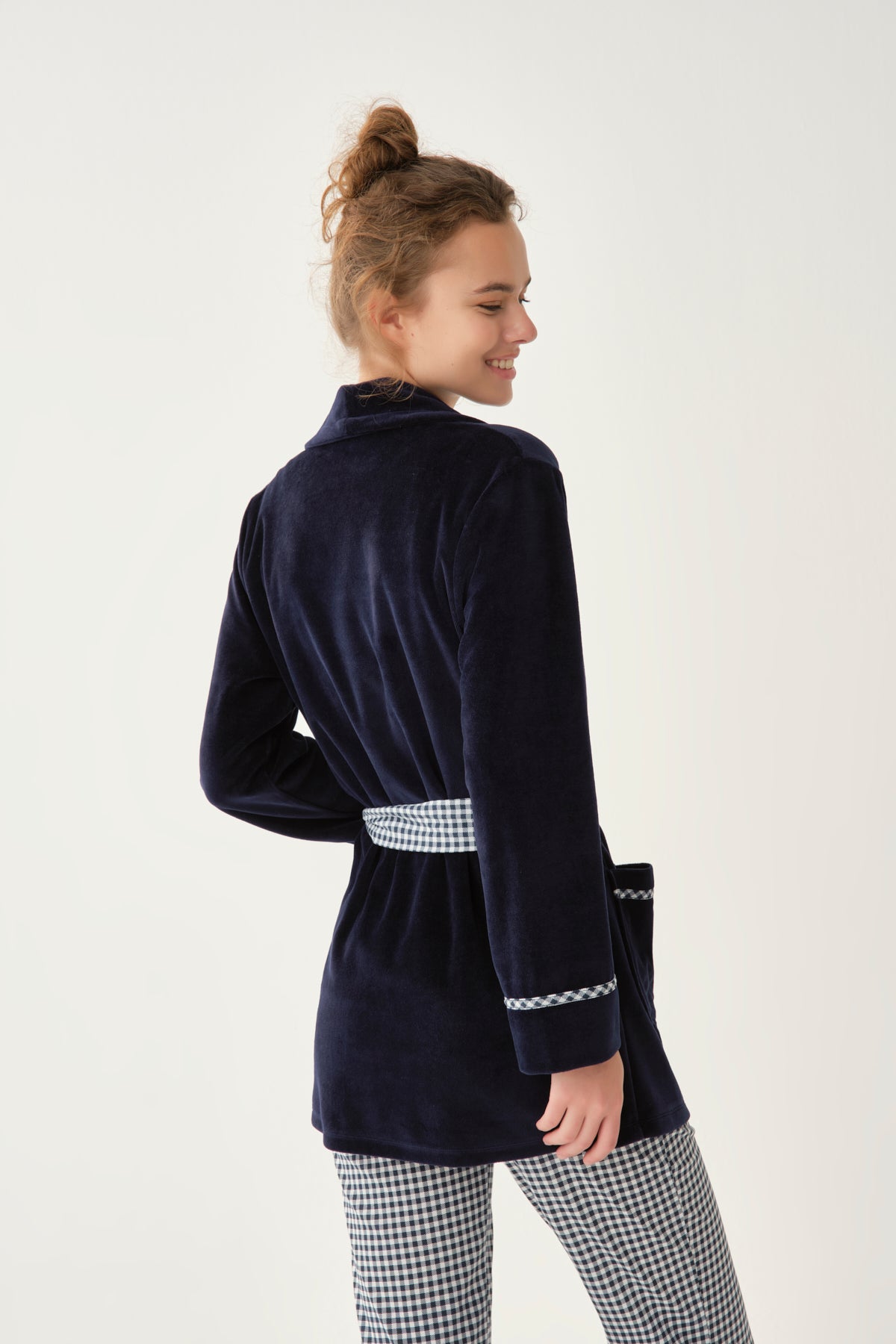 NAVY ROBE