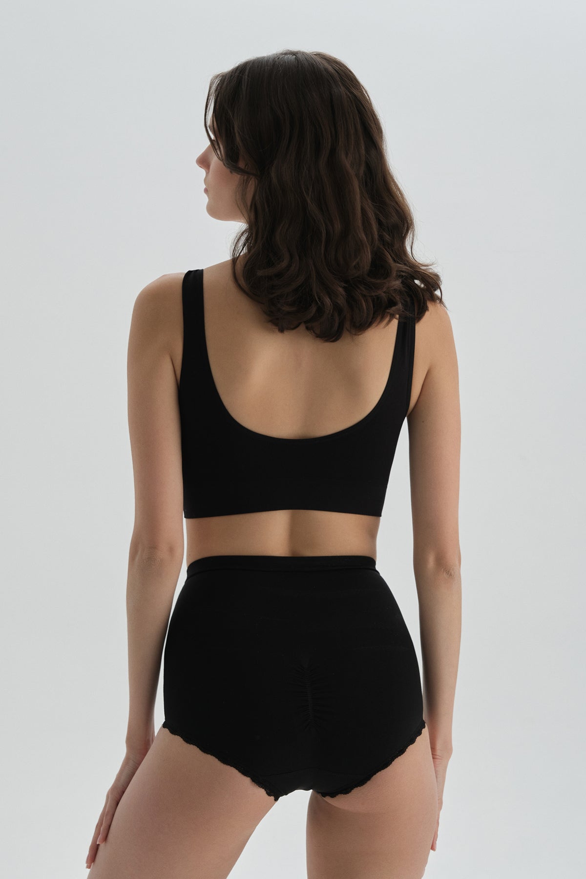 BLACK BRA