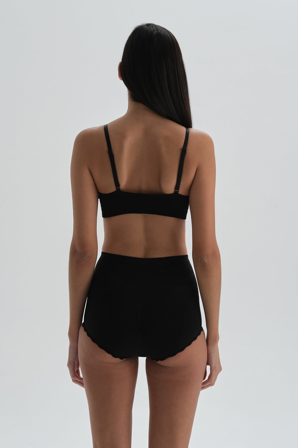 BLACK BRA