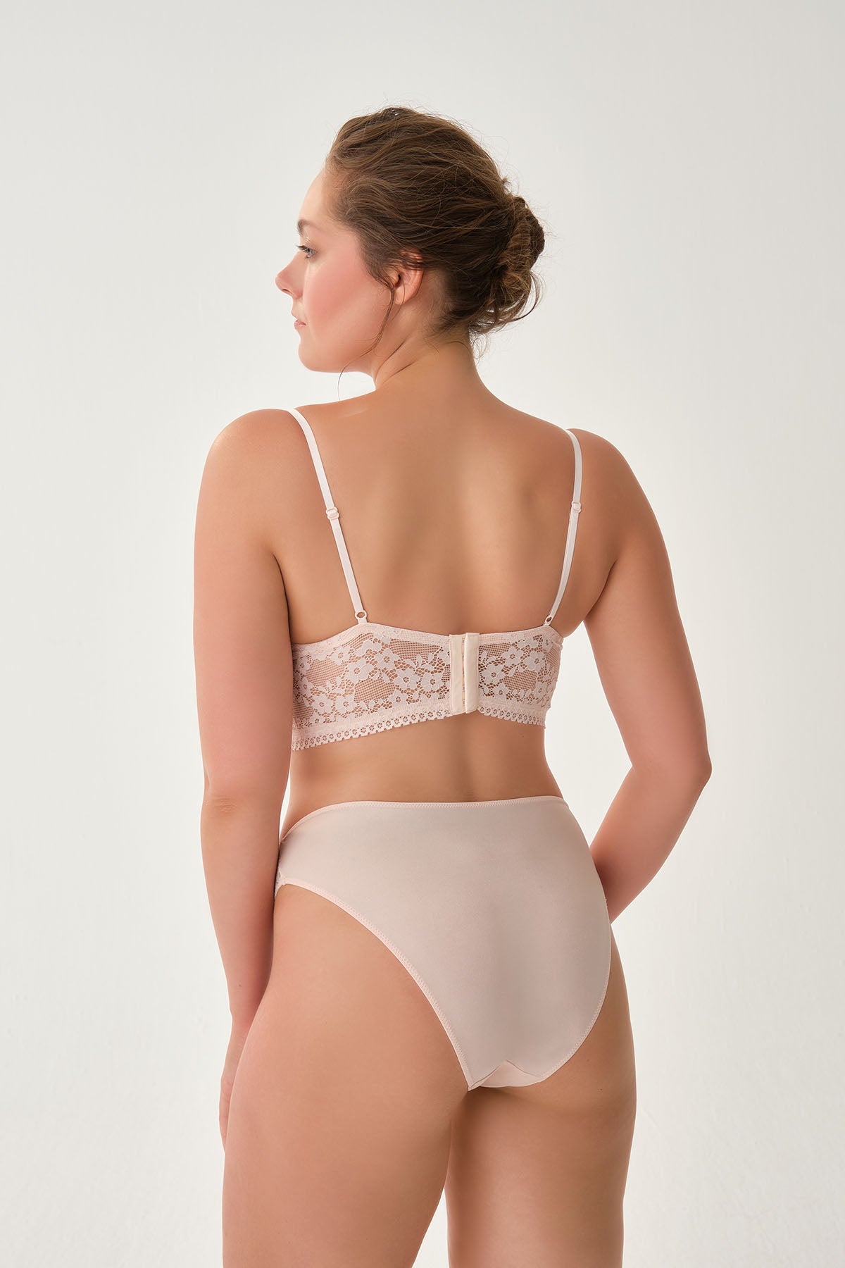 Pudra Dantel Detaylı Külot