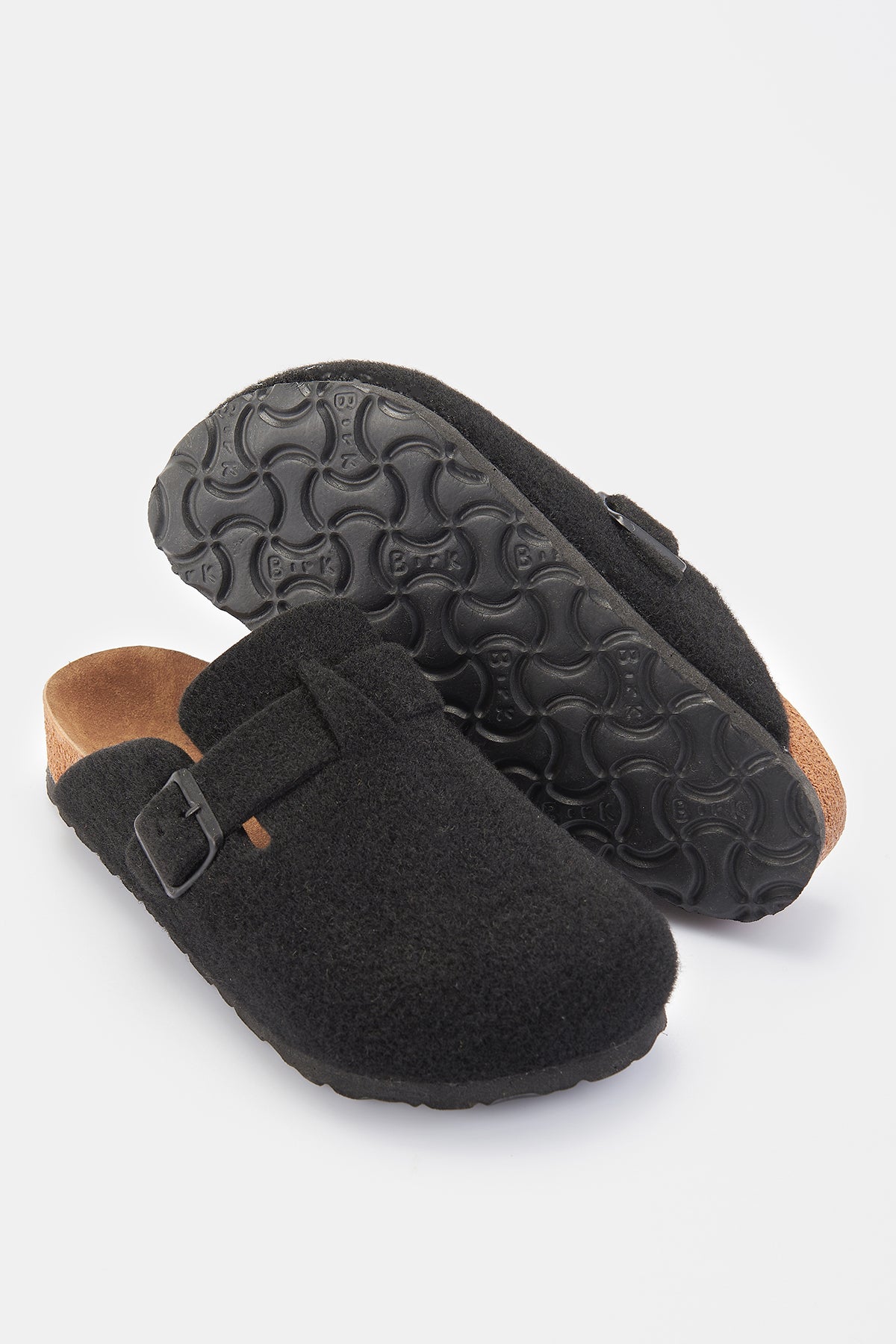 BLACK SLIPPER