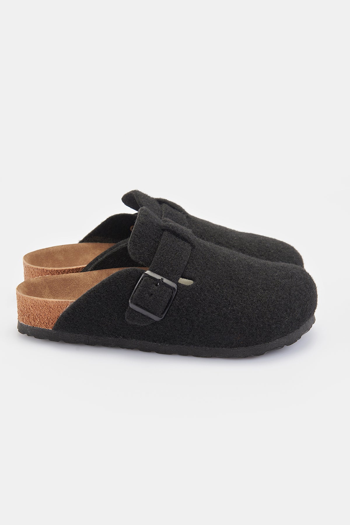 BLACK SLIPPER