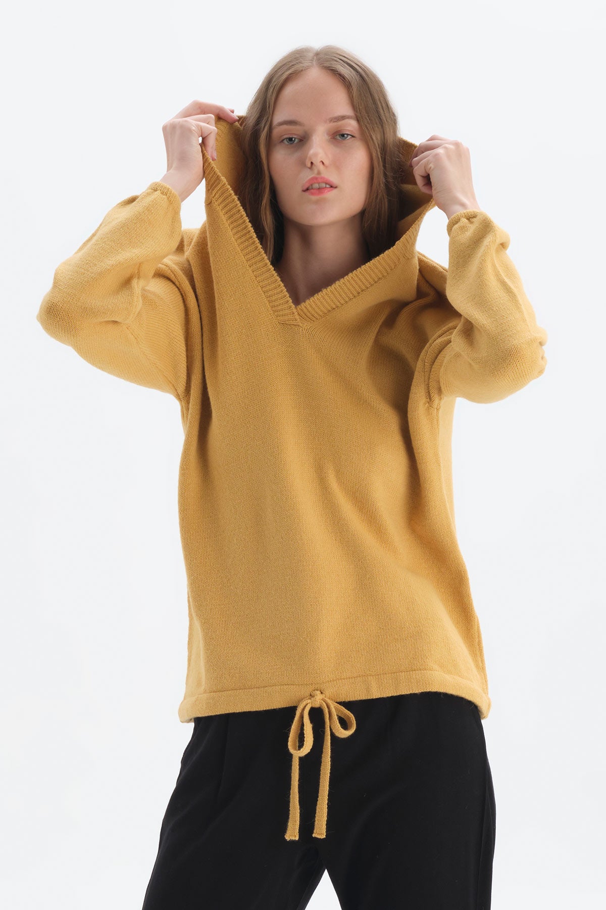 MUSTARD SWEATER