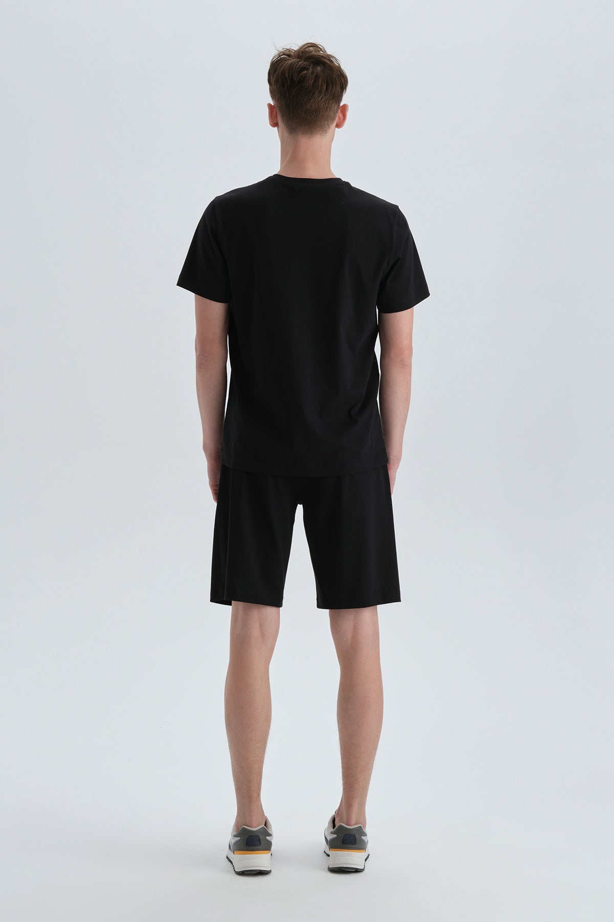 Siyah Pamuk V Yaka T-Shirt