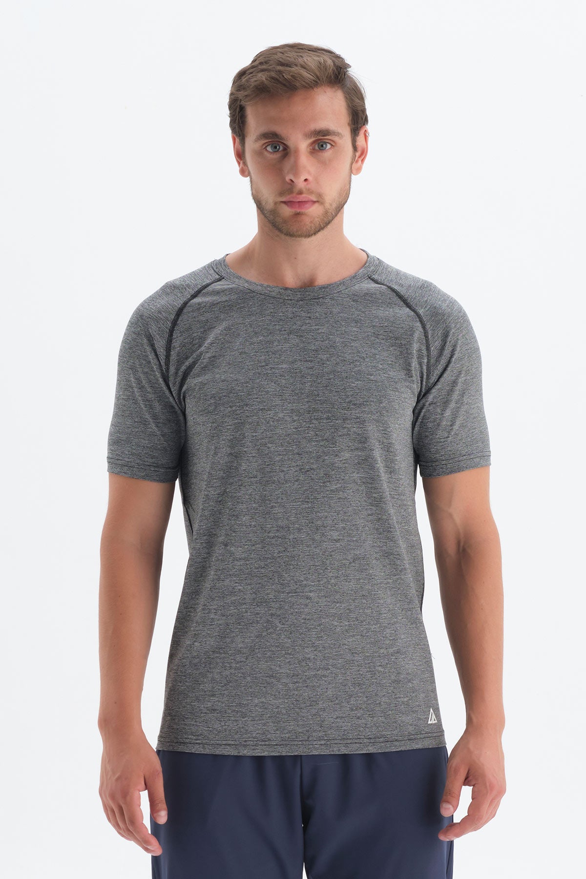 GREY T-SHIRT