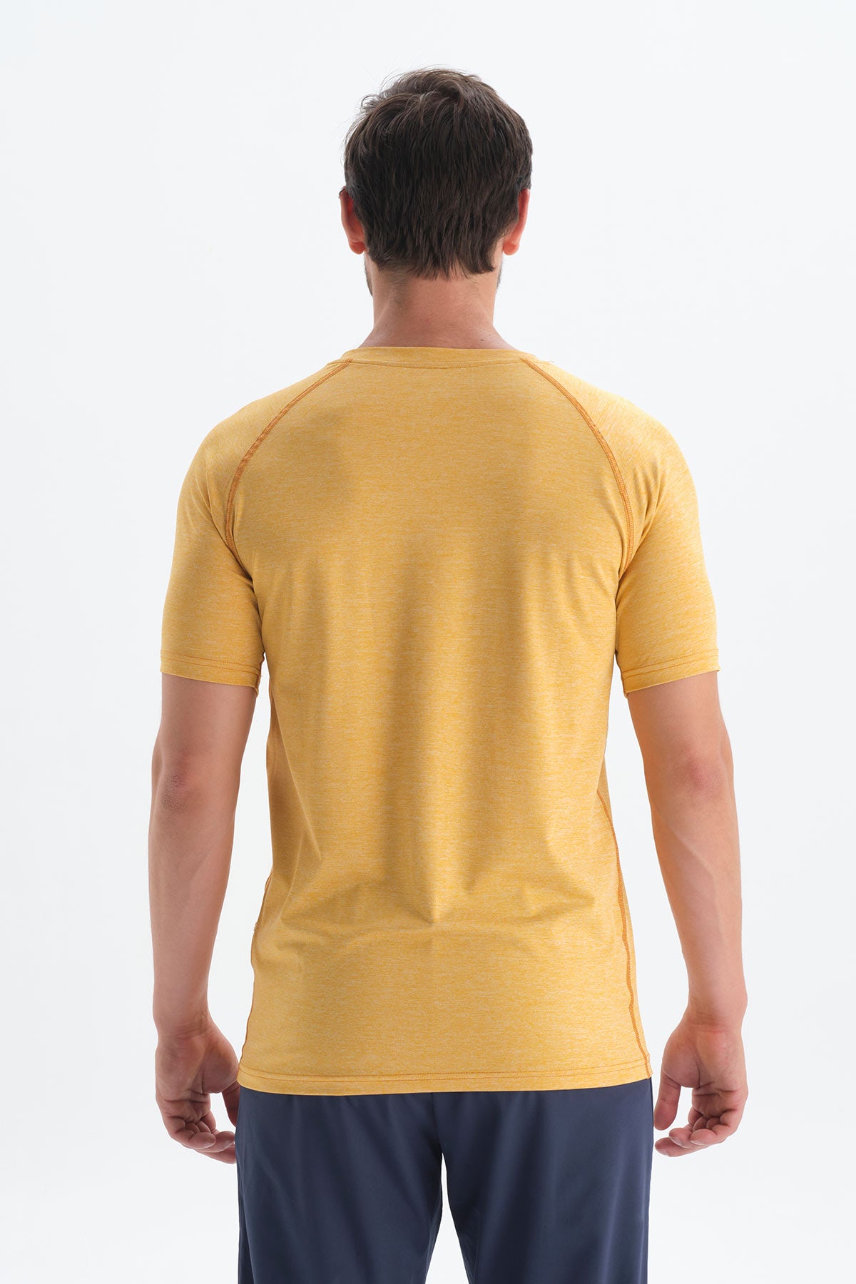 MUSTARD T-SHIRT
