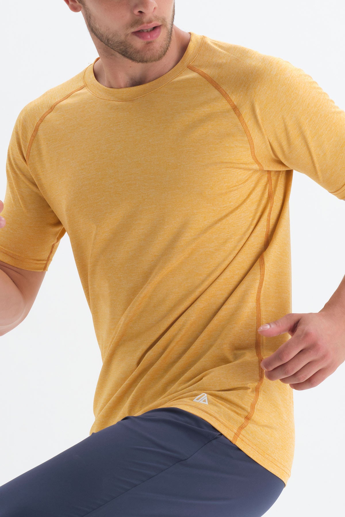 MUSTARD T-SHIRT