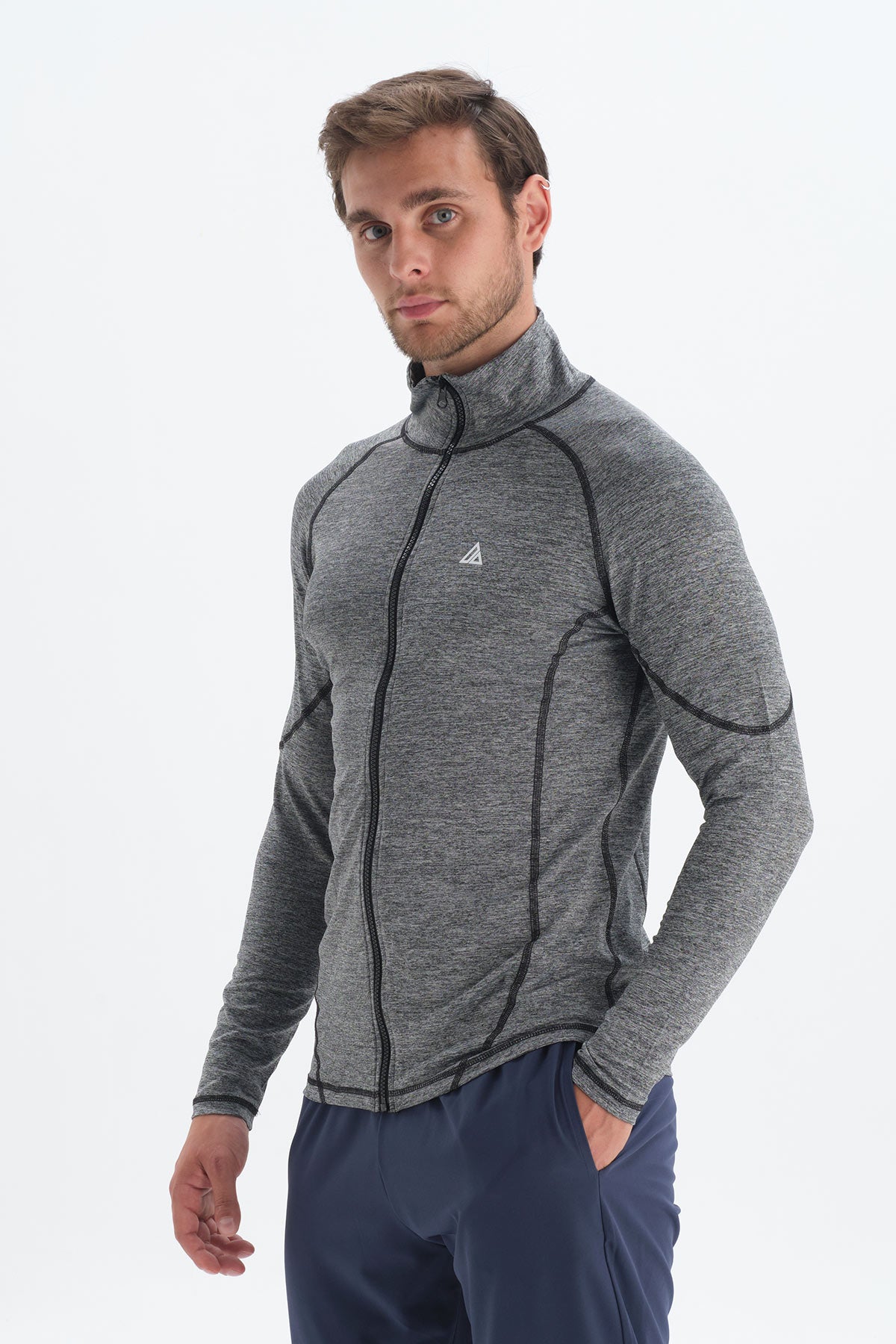 LIGHT GREY SWEATSHIRT