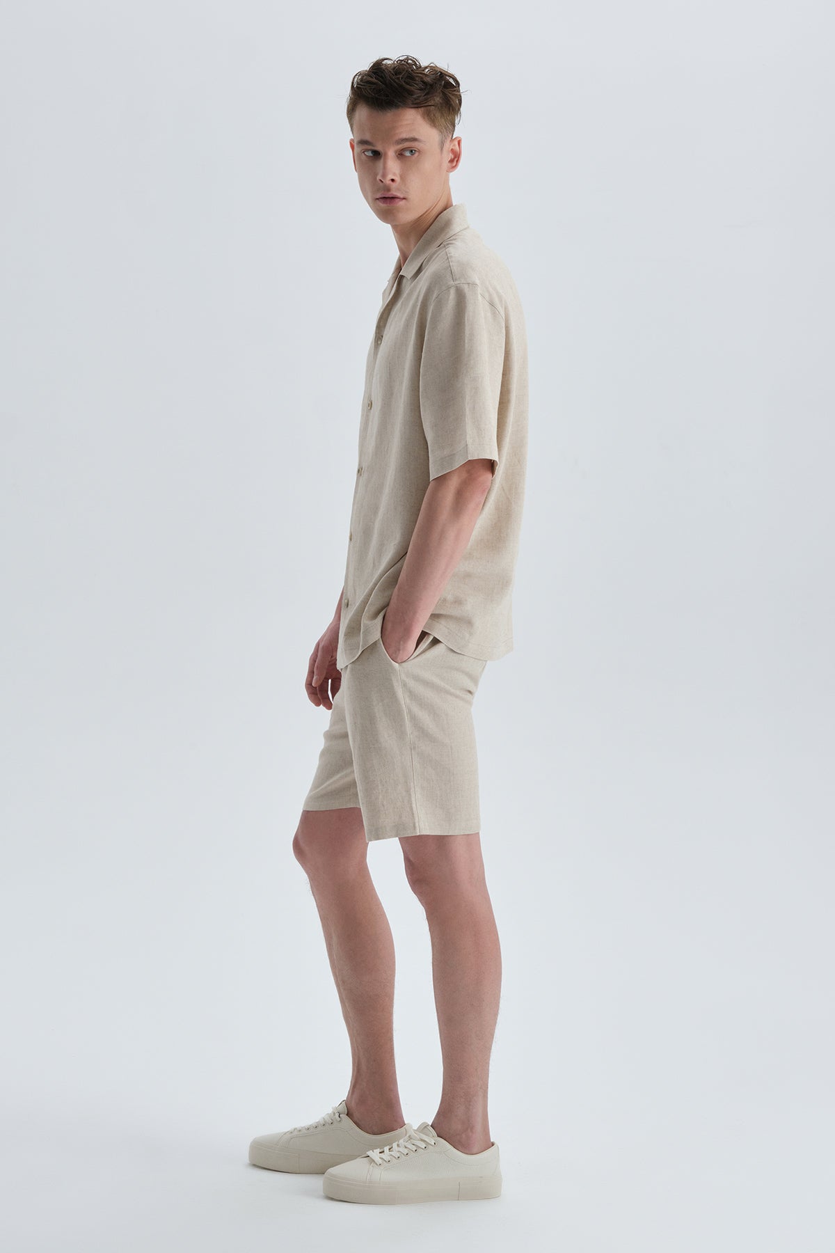 BEIGE SHORT