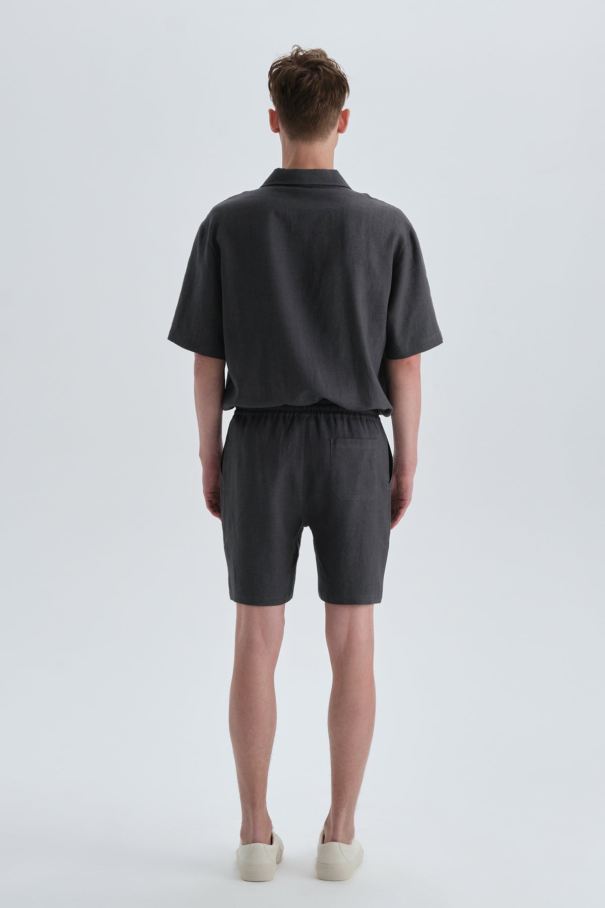 ANTHRACITE SHORT