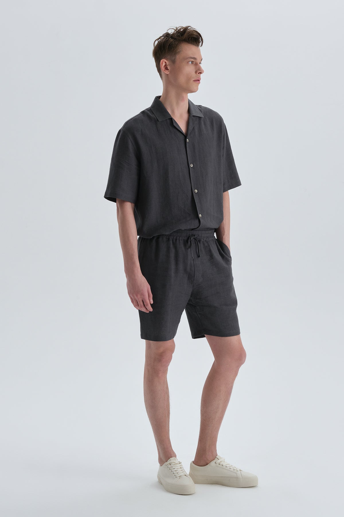 ANTHRACITE SHORT