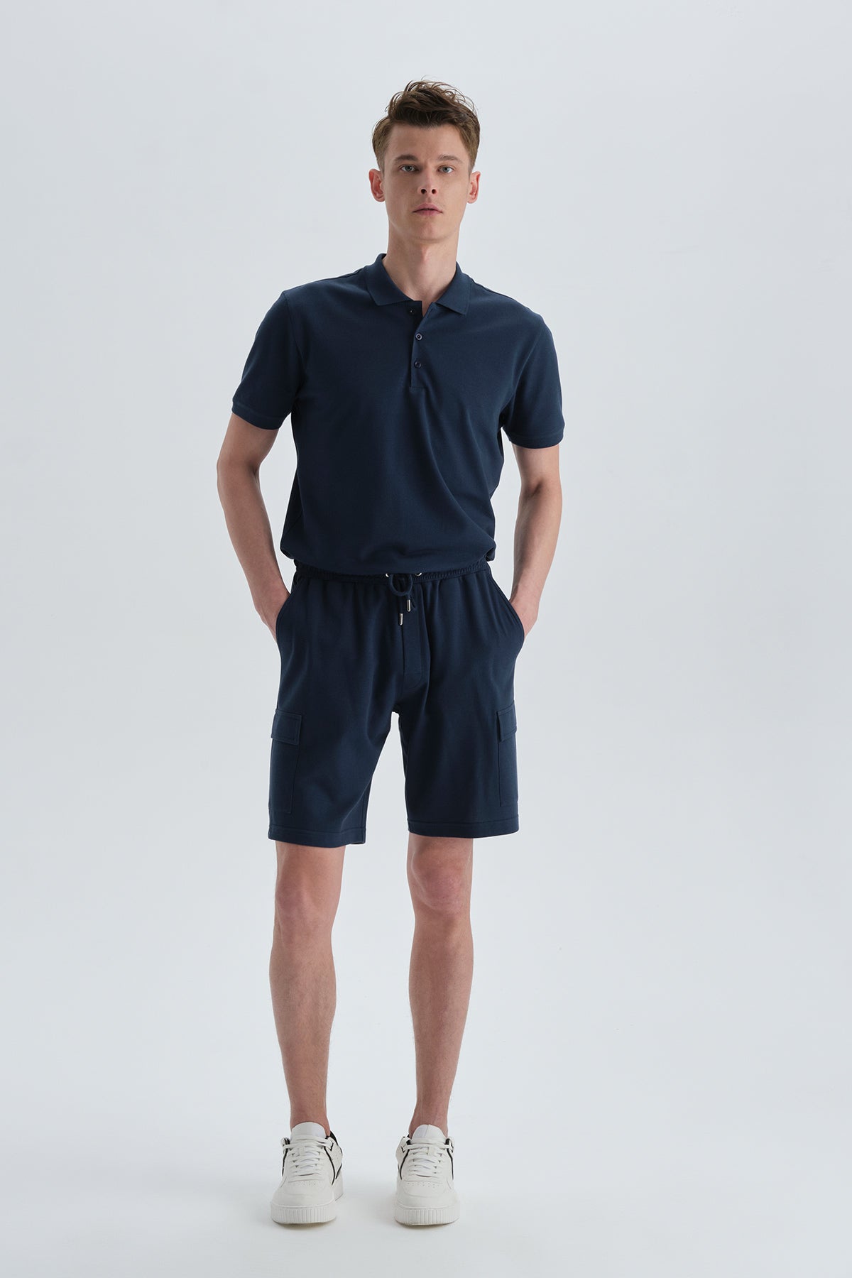 NAVY SHORT