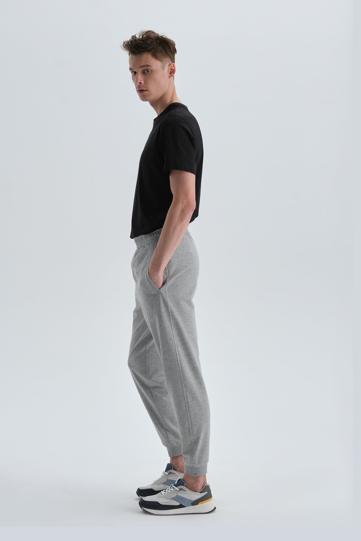 GREY TRACKSUIT BOTTOM