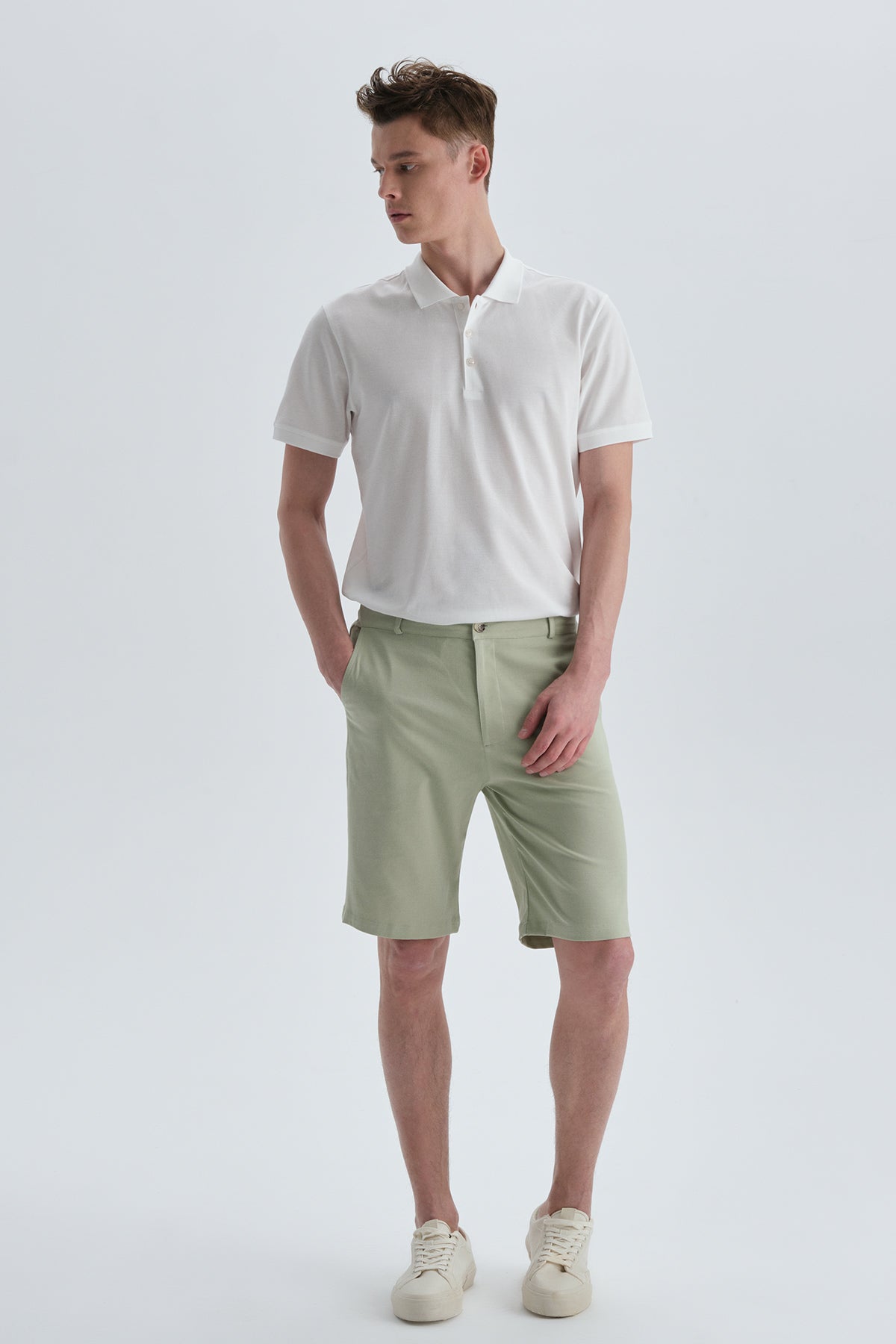 GREEN SHORT