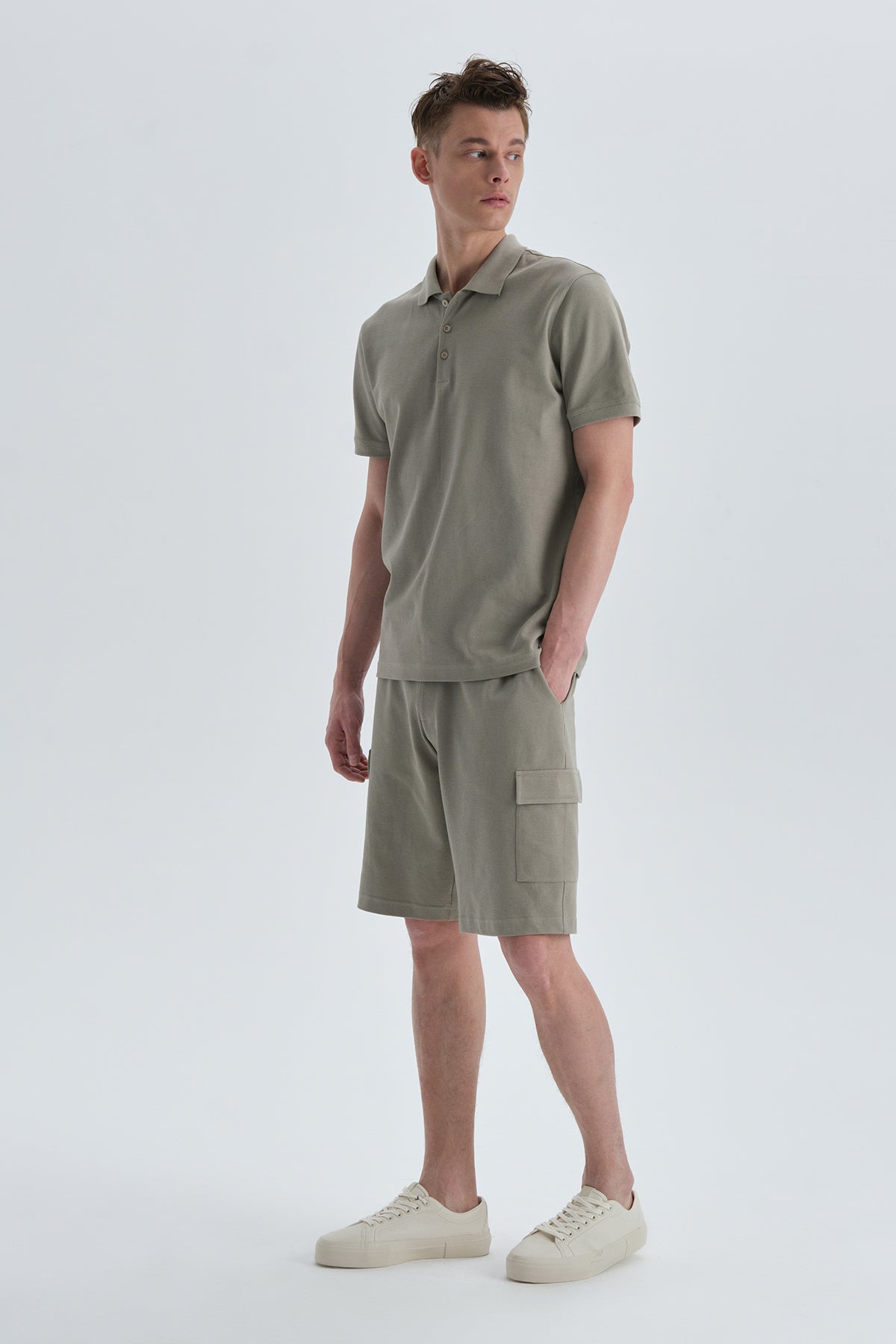 KHAKI SHORT
