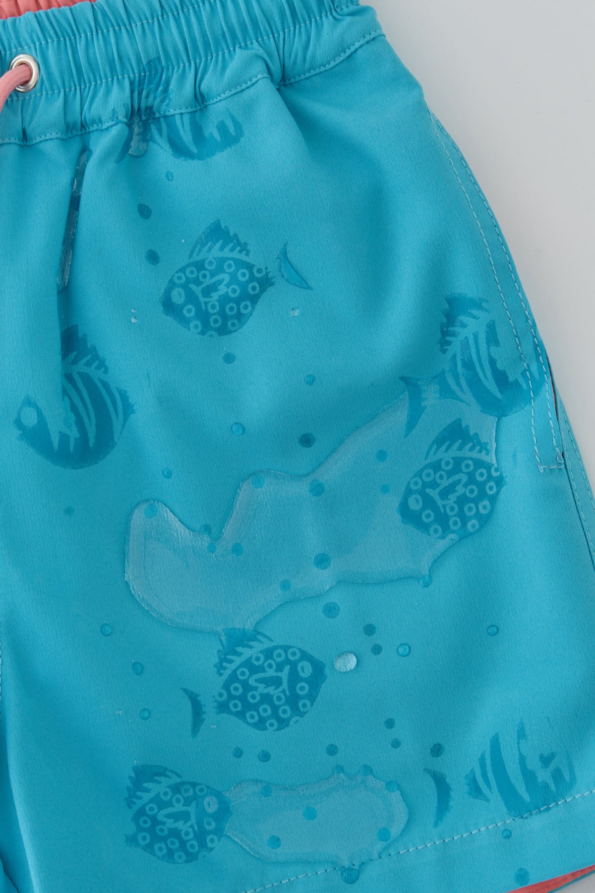 Turkuaz - Somon Micro Kısa Balık Desenli Magic - Deniz Şortu