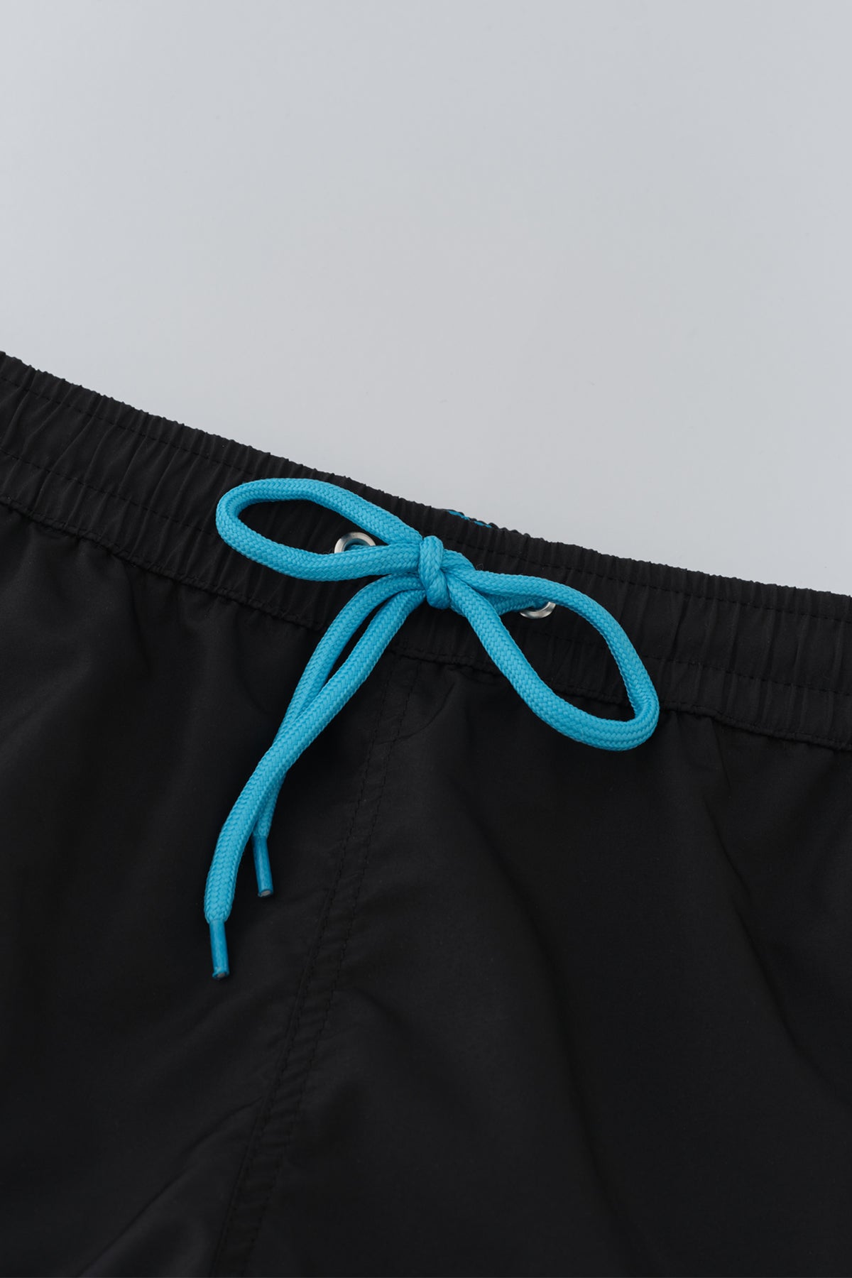 Siyah - Turkuaz Micro Kısa Düz Deniz Şortu