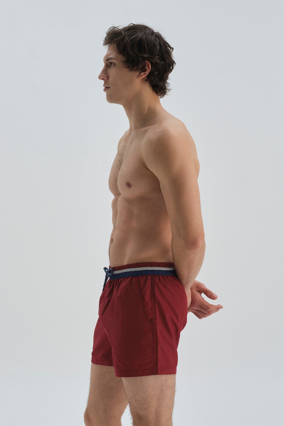 Bordo Micro Kısa Kemeri Parçalı Şort