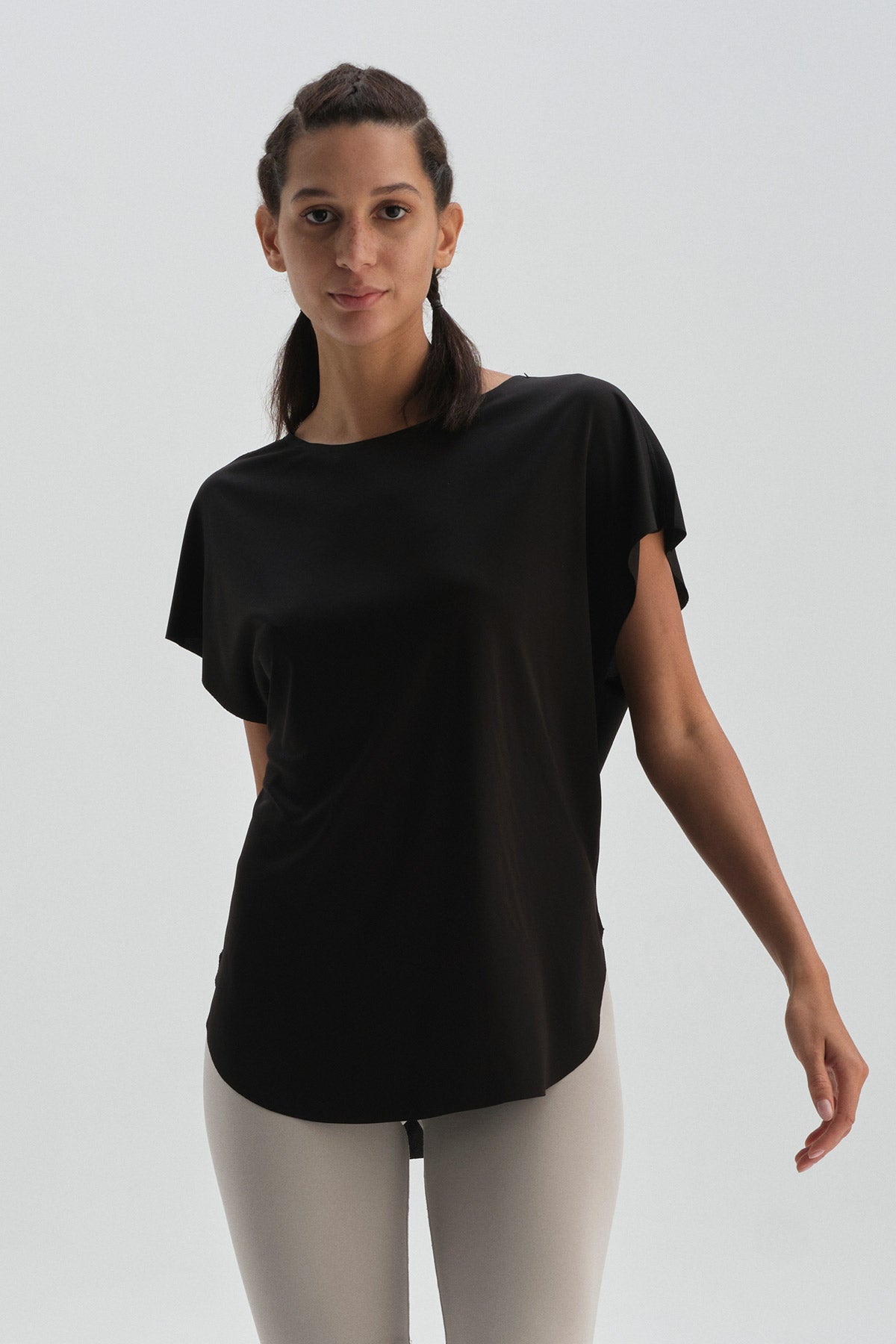 BLACK T-SHIRT