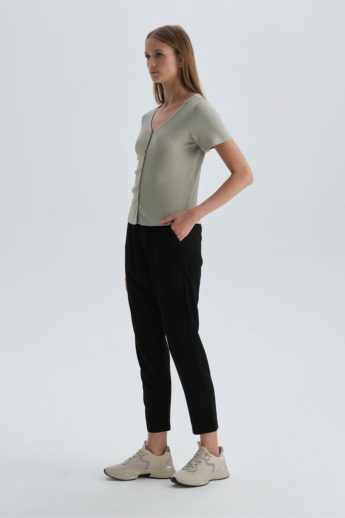 LIGHT GREEEN T-SHIRT