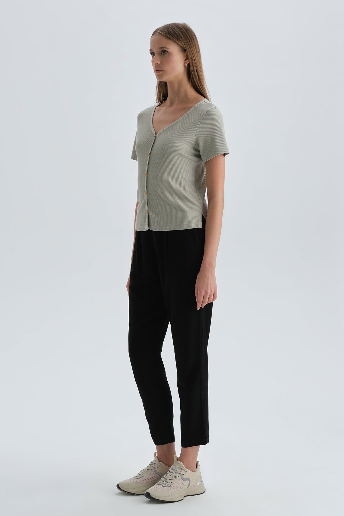 LIGHT GREEEN T-SHIRT