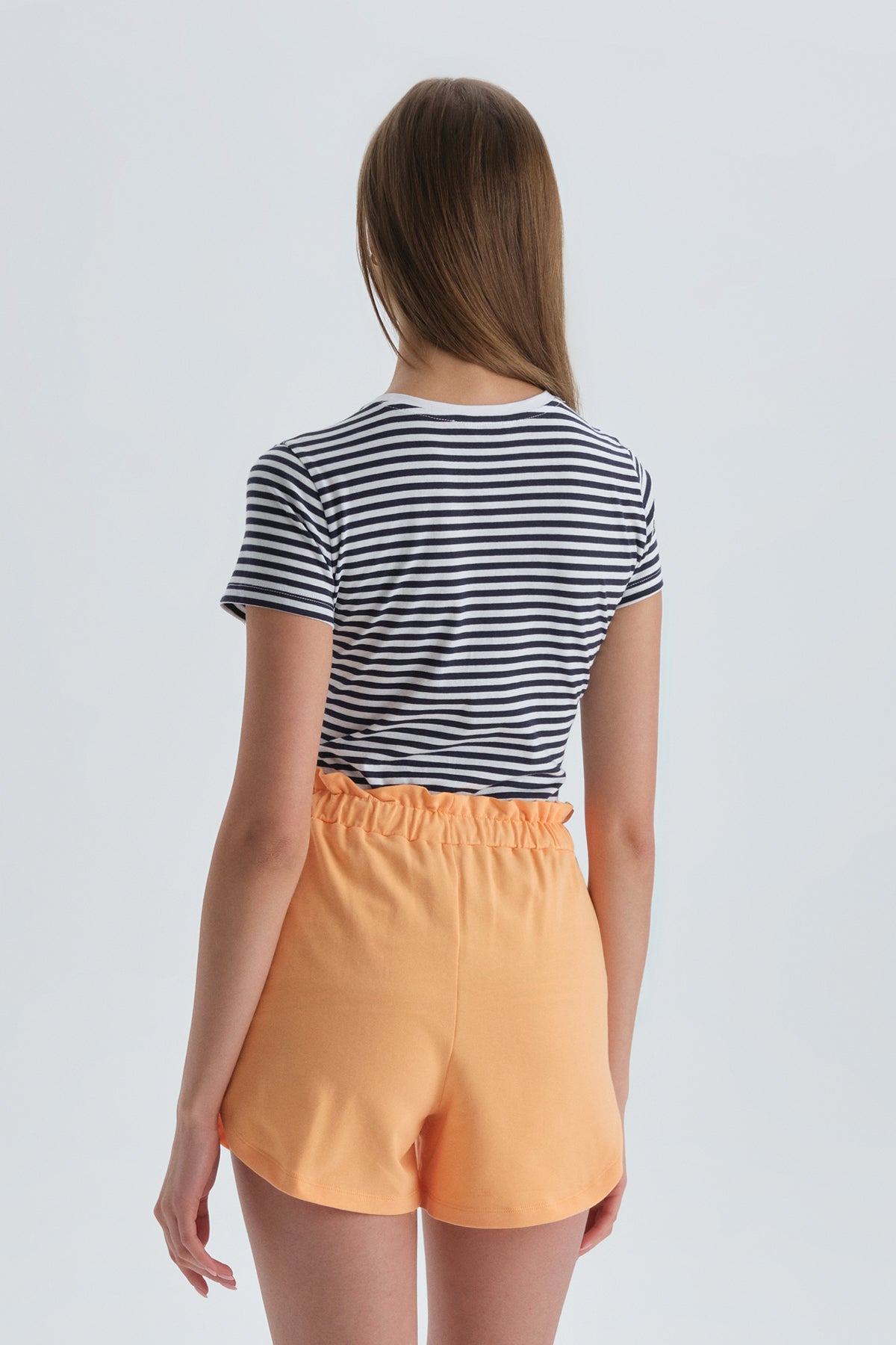 WHITE STRIPED T-SHIRT