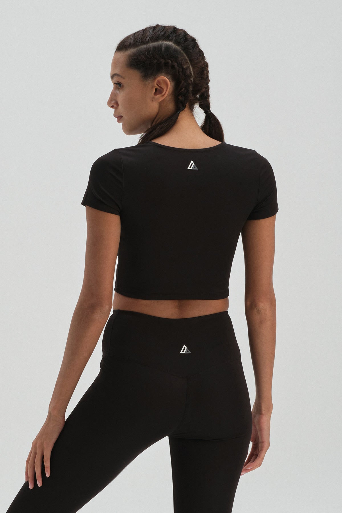 Siyah Dagi Active Crop T-Shirt