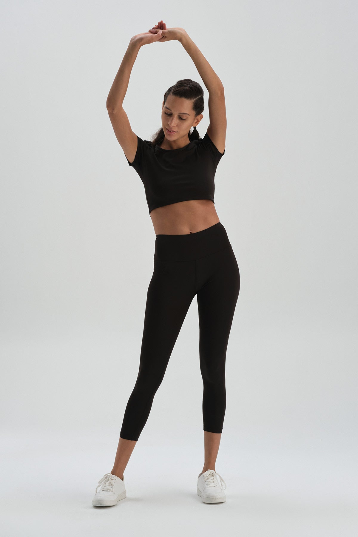 Siyah Dagi Active Crop T-Shirt