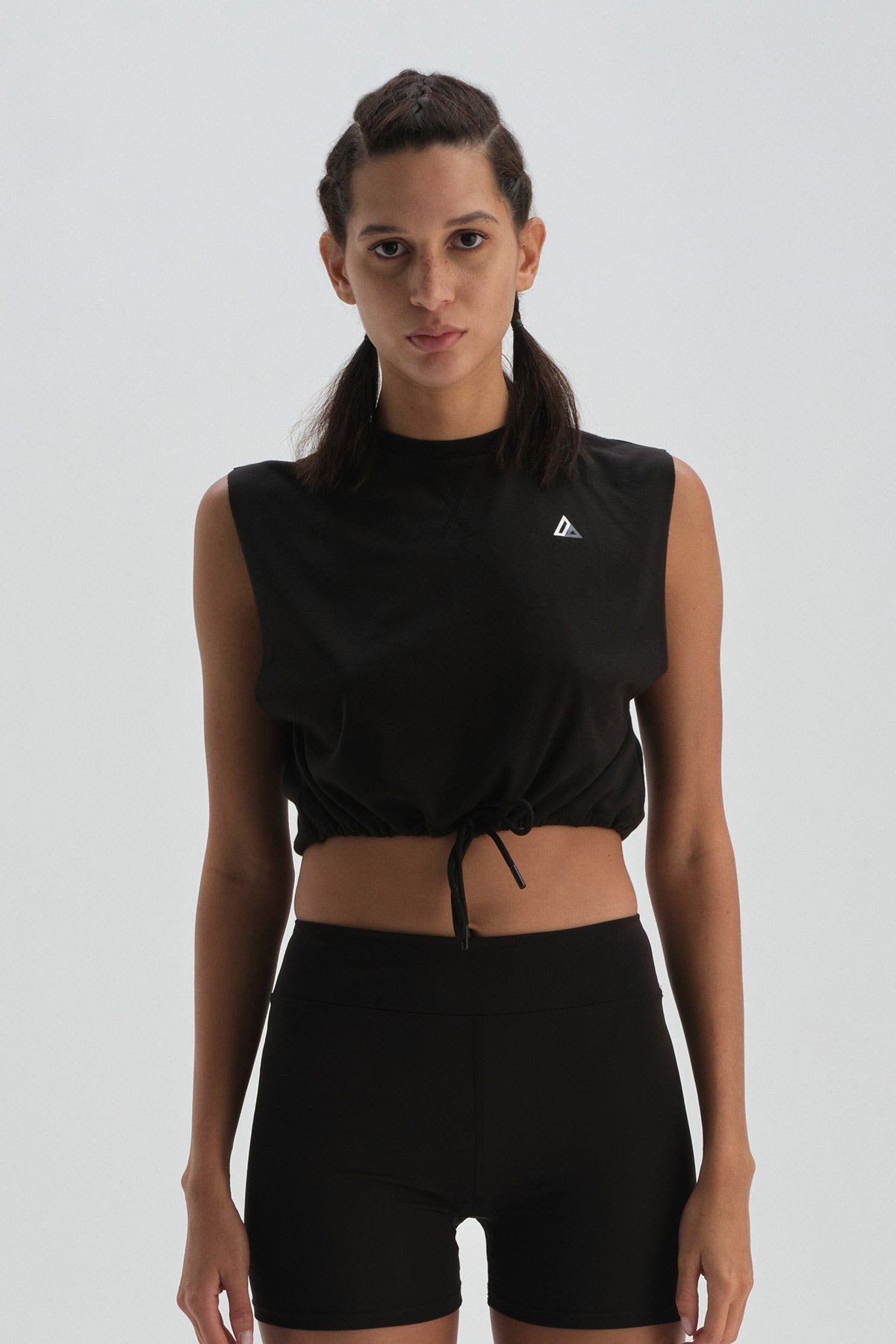 Siyah Dagi Active Crop Atlet