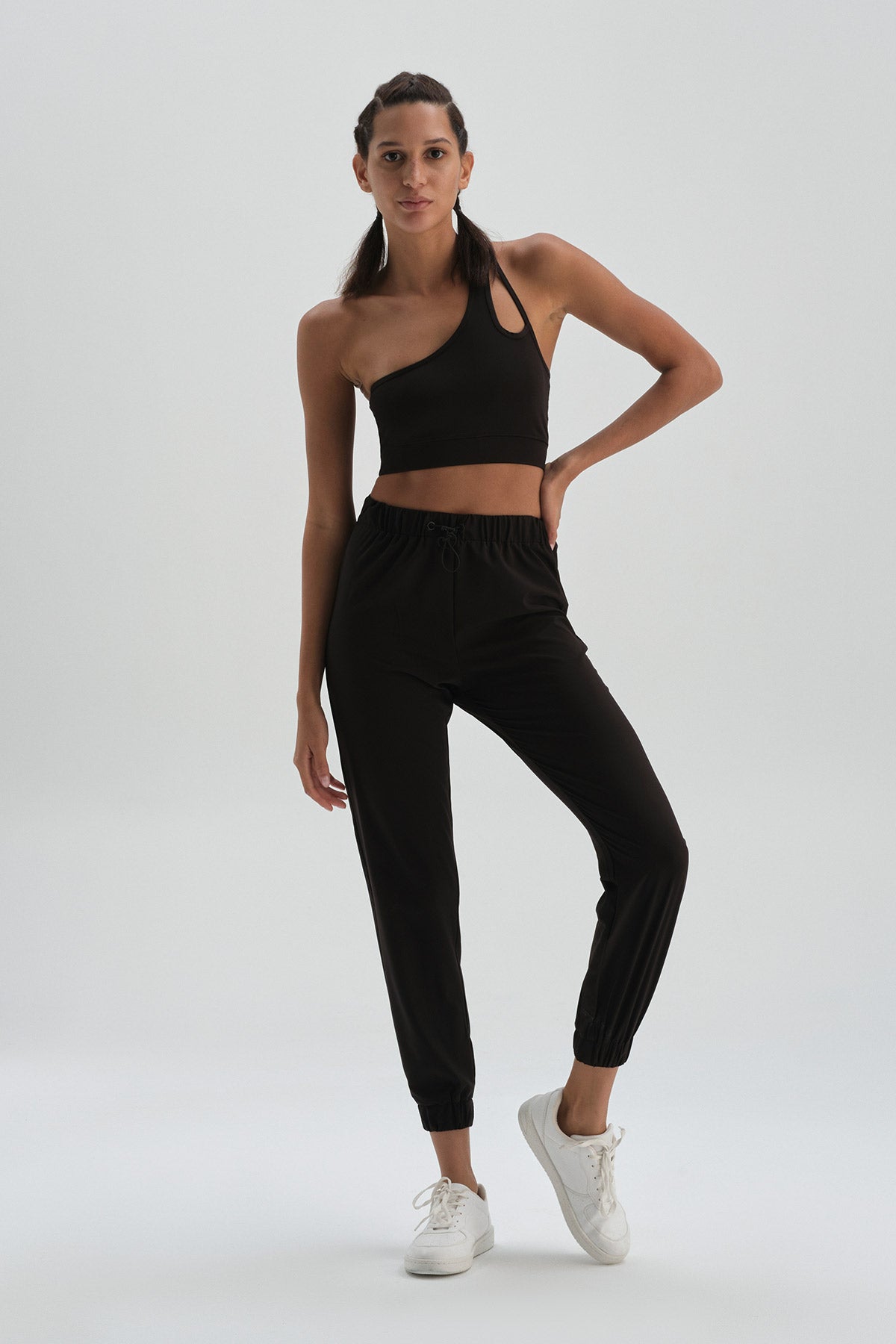 BLACK TRACKSUIT BOTTOM