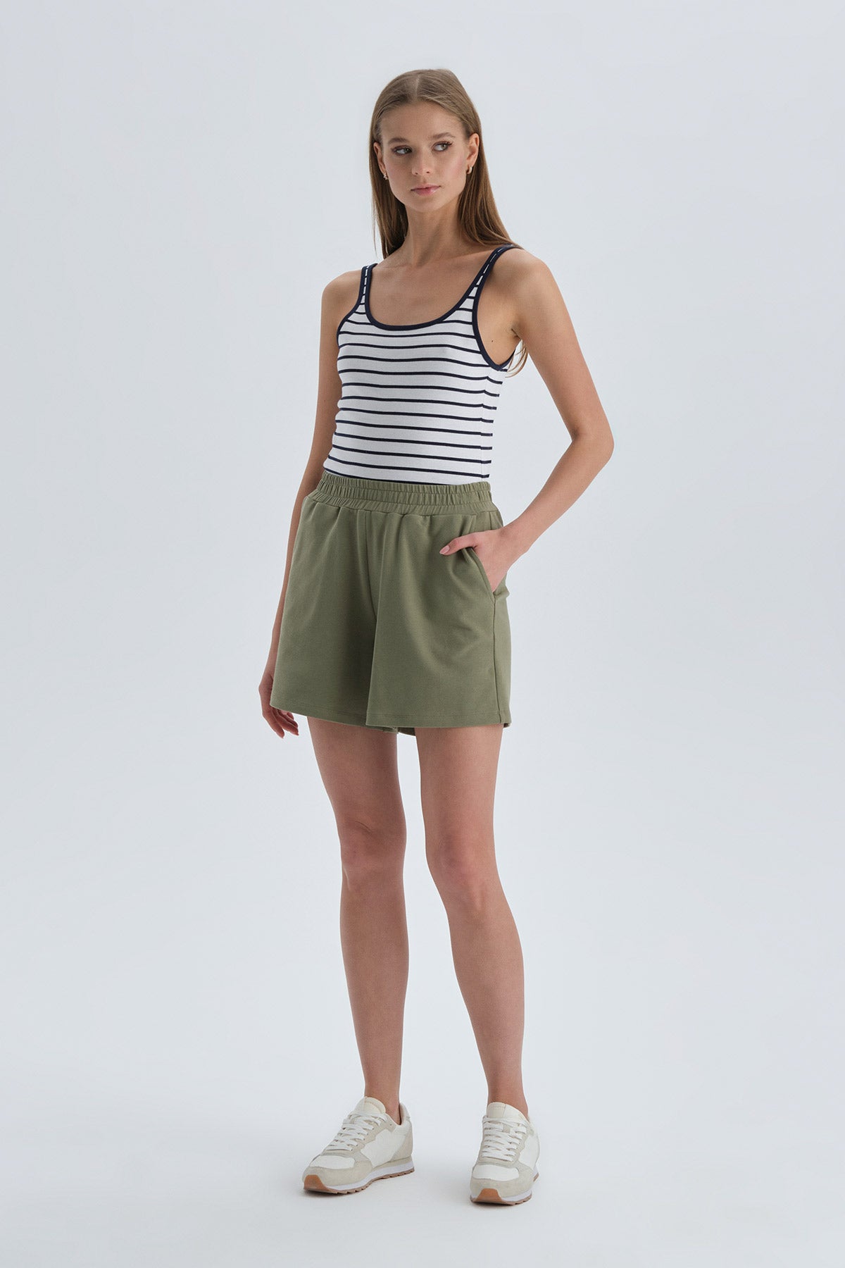 KHAKI SHORT