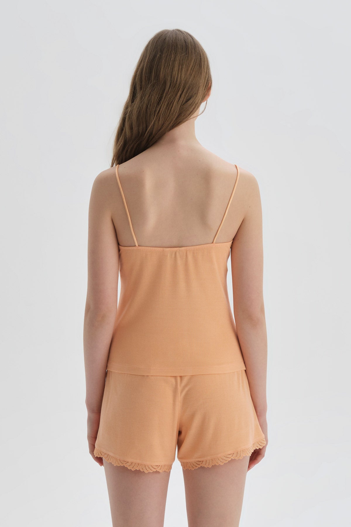 ORANGE SHORT