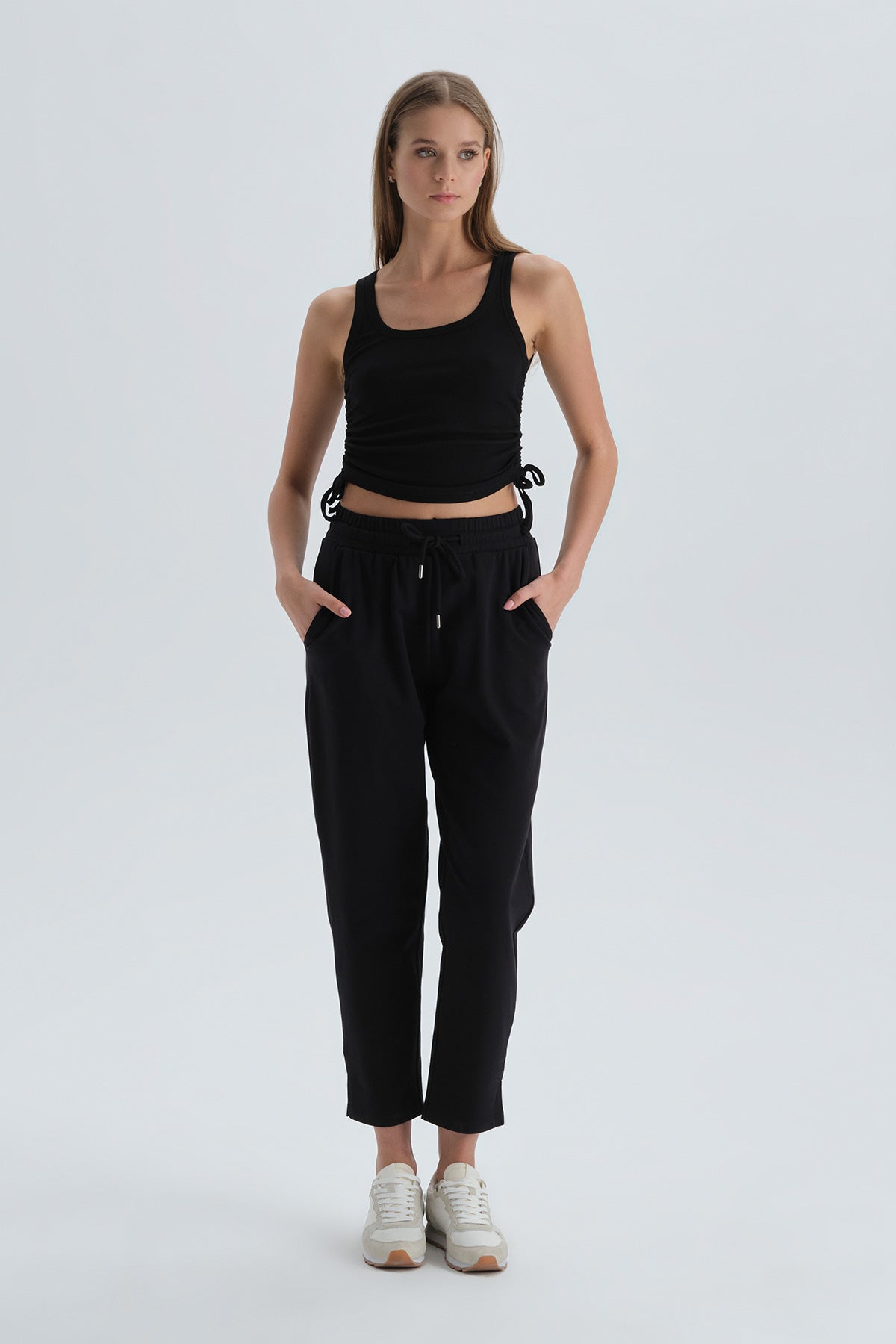 BLACK TROUSERS