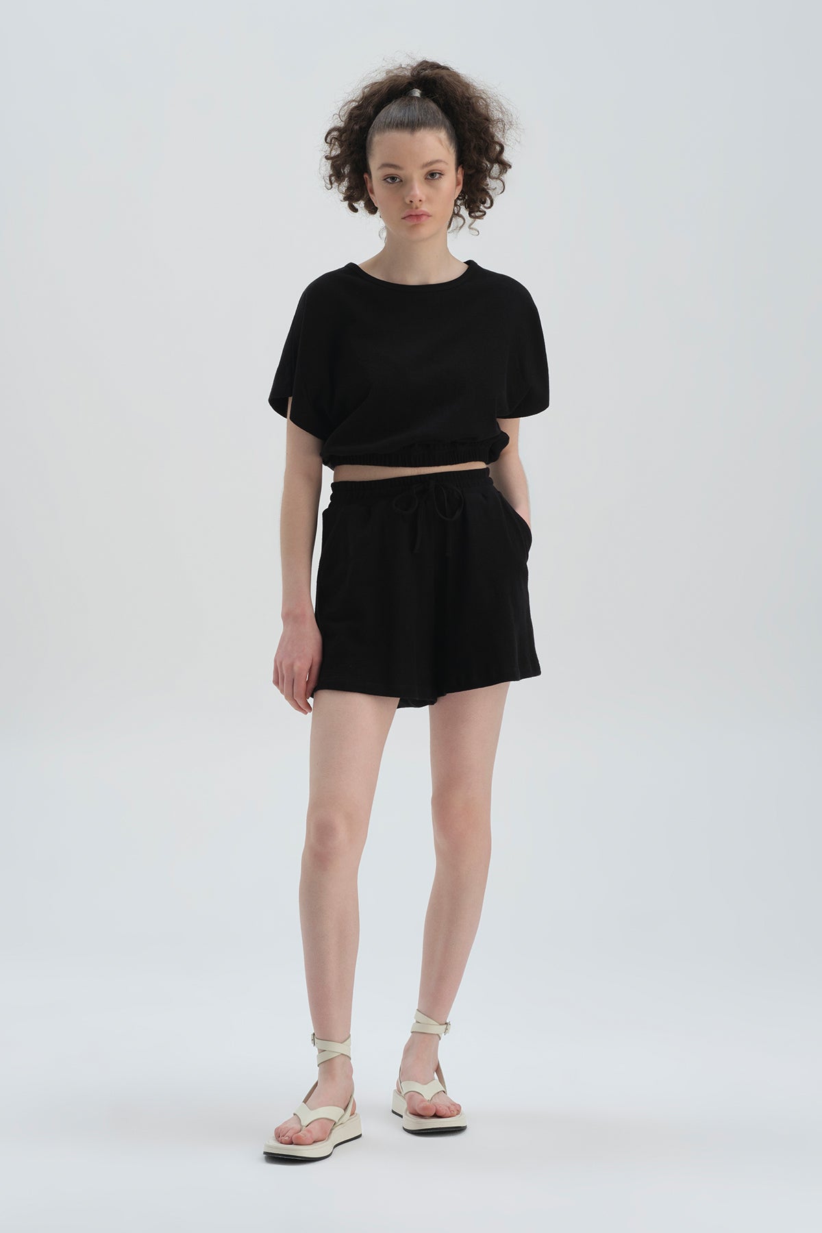 BLACK SHORT