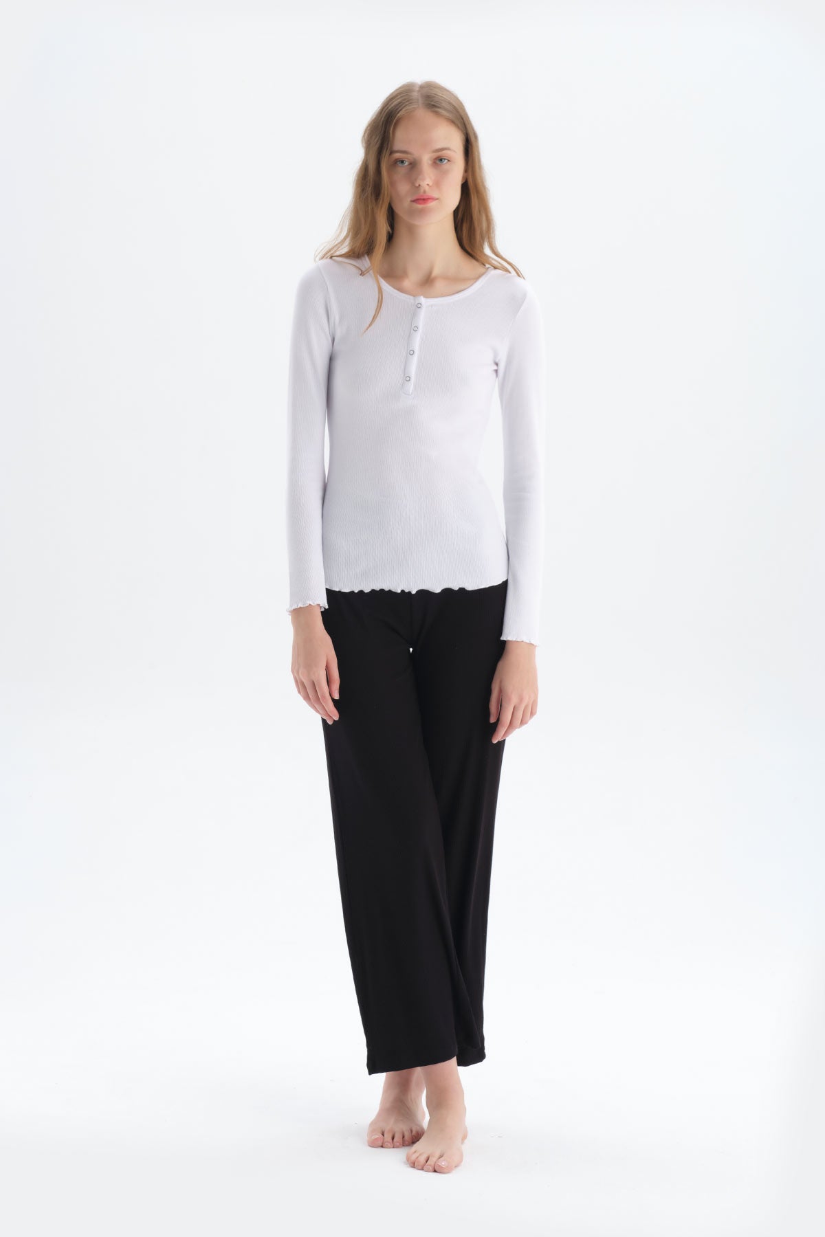 BLACK TROUSERS