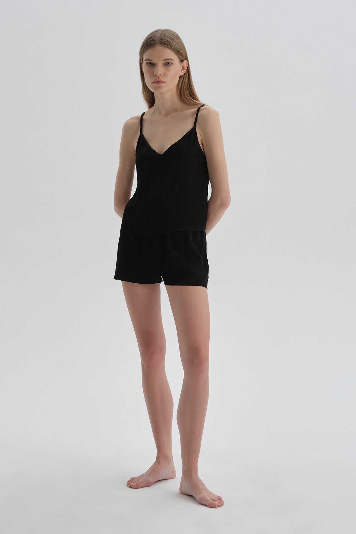 BLACK SHORT