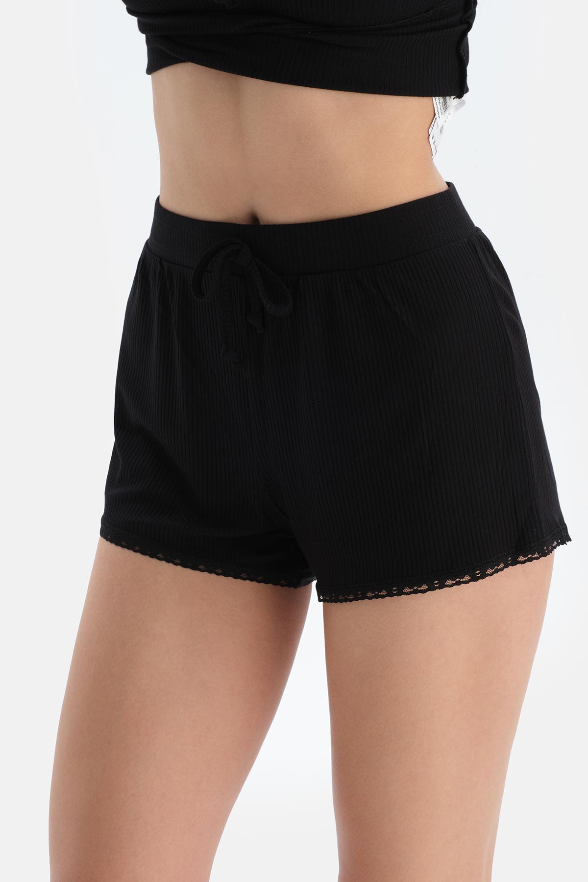 BLACK SHORT