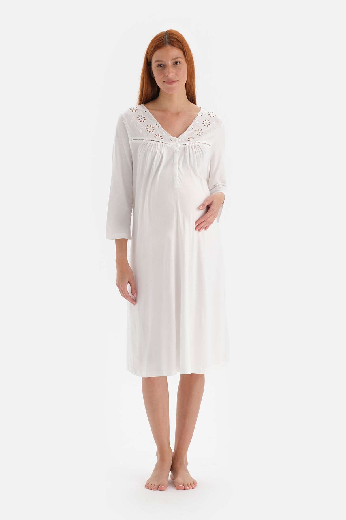 WHITE NIGHTIE